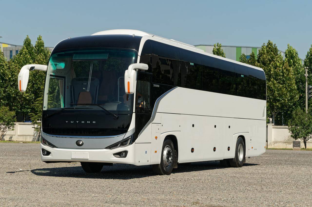 Yutong 6122 for rent 