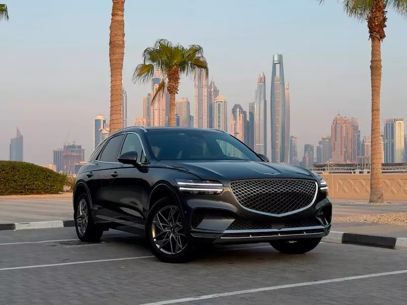 Hyundai Genesis to order with driver