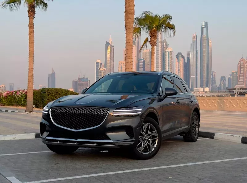 Hyundai Genesis to order with driver