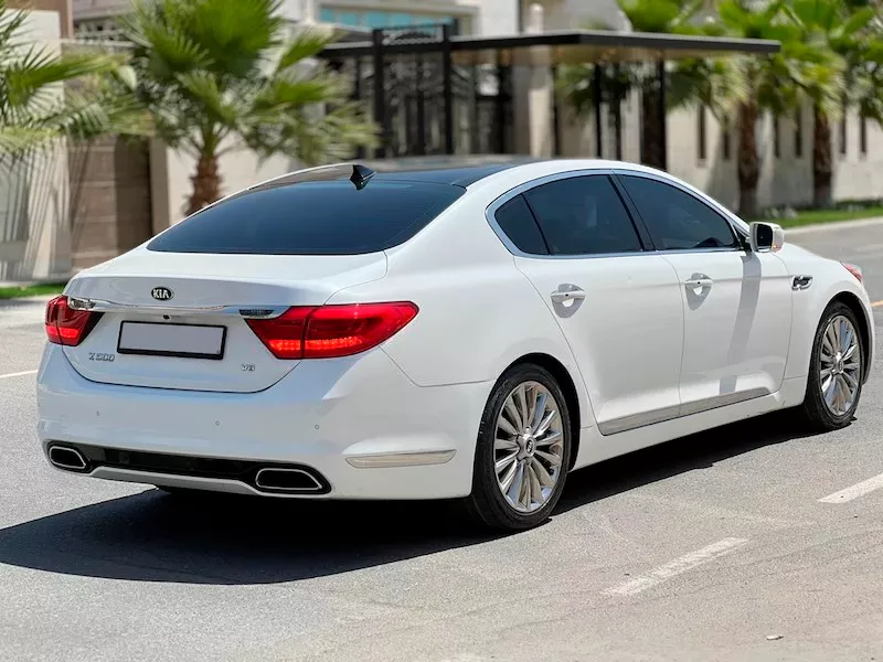 KIA K900 rental with driver